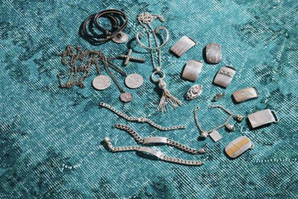 ティファニーのヴィンテージジュエリーが新宿に集結、ゴールド＆シルバーのリングやネックレスなど