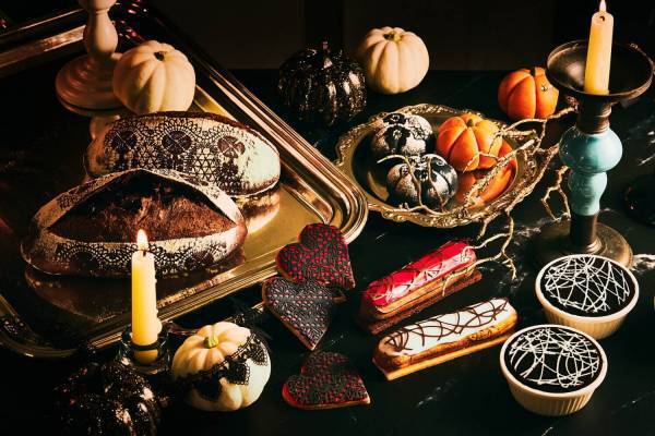 “ヴィンテージ・ゴシック”テーマのハロウィンスイーツ、セント レジス ホテル 大阪で