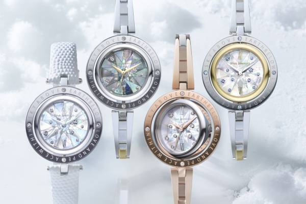 スタージュエリーのクリスマス限定ウォッチ、七角星がきらめくマザーオブパールの文字盤