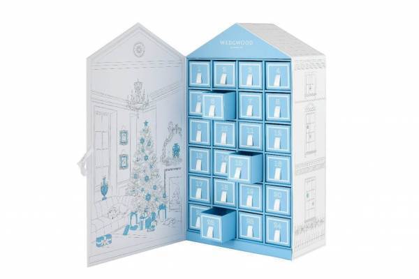ウェッジウッドのクリスマス2022、“ミニオーナメント入り”アドベントカレンダー＆スノードームなど