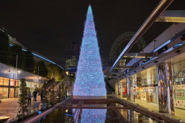 東京ドームシティのイルミネーション2022、輝く巨大ツリー＆全長約140mの光のトンネルなど