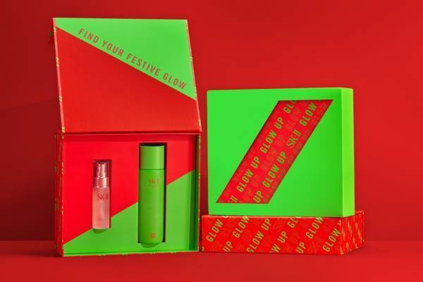 SK-IIの22年クリスマスコフレ第2弾、“人気化粧水現品入り”鮮やかボトルのスキンケアセット