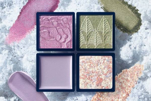 マキアージュ22年冬コスメ、"まるでショコラ”「ドラマティックアイカラー」に冬の限定色