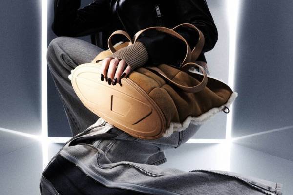 ディーゼル“ビッグDロゴ”を施した新作バッグ「ODD」ショルダー＆クラッチの2WAY仕様など