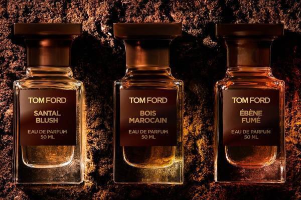 トム フォード ビューティ「エニグマティック ウッズ」“神秘の森”着想のウッド系フレグランス