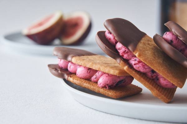 フェアリーケーキフェア「いちじくカシス生バターサンド」やハロウィン限定カップケーキ&黒猫クッキー