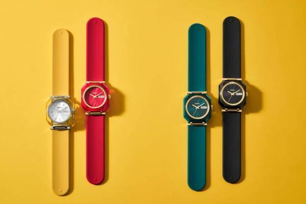 フォッシルから“カラフル”な新作腕時計、スラップストラップ風のマットシリコンベルト