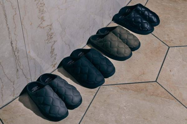 フット・ザ・コーチャー＆ビューティフル・シューズのキルティングサンダル、暖かな秋冬仕様