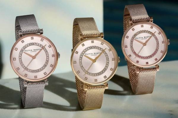 オリビア・バートン新作“イギリスの街＆長屋”着想、輝くクリスタルのメッシュバンド腕時計