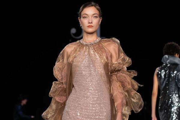 ジュン アシダ 2023年春夏コレクション - 月光のゆらめき