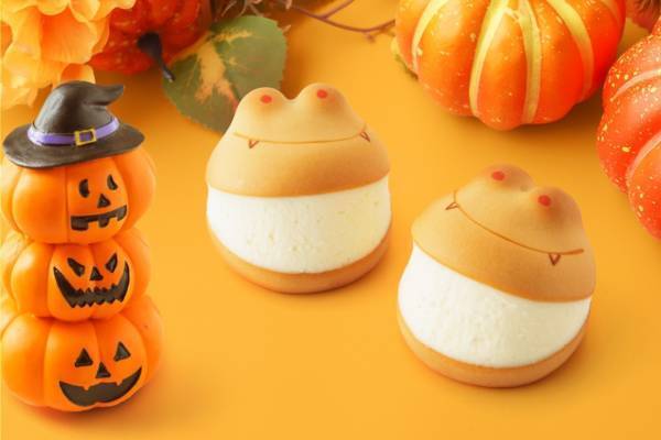 カエルまんじゅうのマリトッツォ「ケロトッツォ」、ハロウィン限定で“ドラキュラ”仕様に