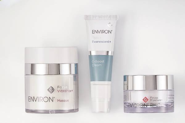 エンビロン2022年クリスマスコフレ、“現品だらけ”の贅沢スキンケア&ボディケアセット