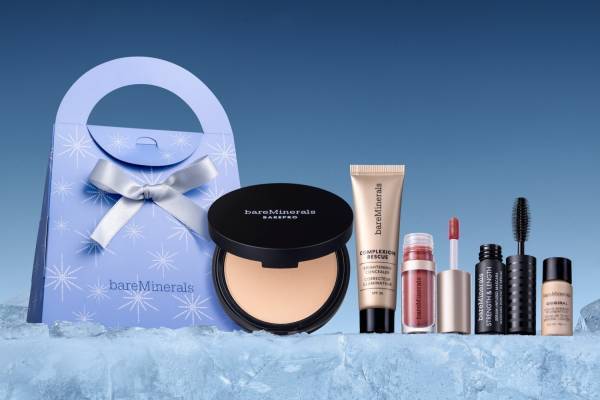 ベアミネラル22年クリスマスコフレ・コスメ、"北極圏”着想のアイシャドウ＆ベースメイクキットなど