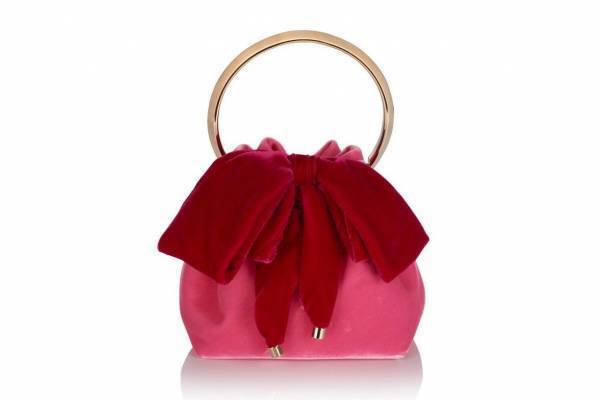 ジミー チュウ22年冬ウィメンズバッグ、ベルベットリボンを飾ったハンドバッグ＆サテンクラッチなど