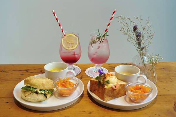 「パンとエスプレッソと花束を」神奈川・海老名のビナガーデンズパーチに、”花”を使った限定メニュー