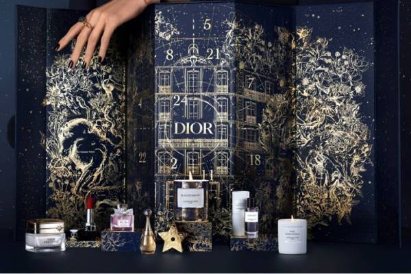 ディオール22年クリスマスコフレ、人気コスメたっぷり！“星座が煌めく”アドベントカレンダー