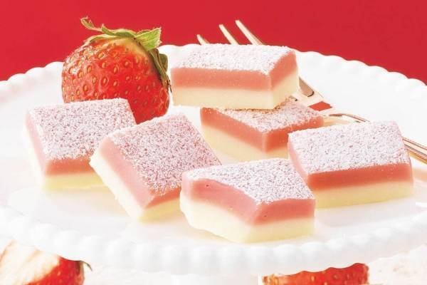 ロイズから「いちごミルク」の生チョコレート、いちご×シャンパンやクリスマス限定パッケージも