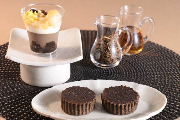 セブン-イレブン×伊藤久右衛門、宇治ほうじ茶のパフェ＆テリーヌショコラ