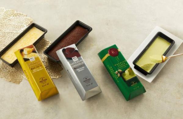 「ピスタチオショコラテリーヌ」ピスタチオペースト&ホワイトチョコレートの濃厚ケーキ