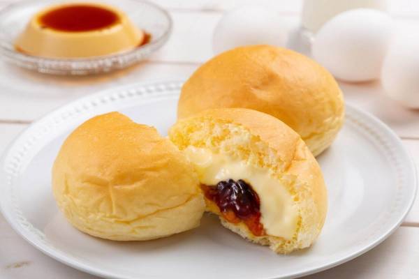 八天堂「プリンなくりーむパン」広島限定フレーバーが全国発売、濃厚カスタード×ほろ苦カラメルソース