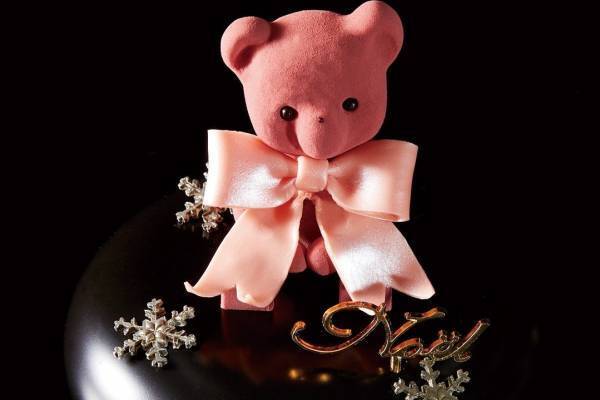 ルワンジュ東京22年クリスマスケーキ、“ピンクのクマ”を飾ったチョコケーキや“苺の森”ケーキなど