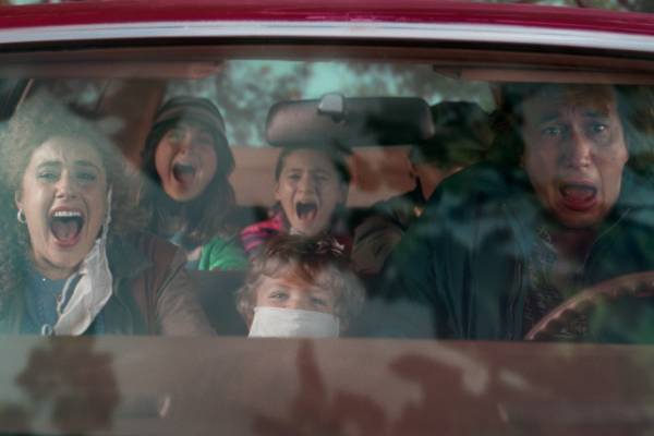 映画『ホワイト・ノイズ』アダム・ドライバー主演、“死”を恐れる家族の逃走劇を描く