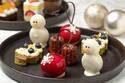 新横浜プリンスホテル「クリスマスアフタヌーンティー」雪だるまマカロン&ツリー型クッキー