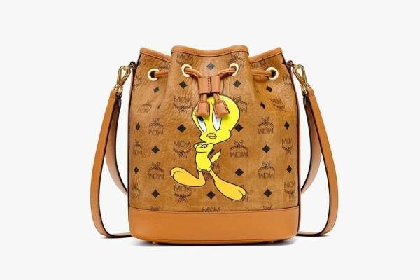 MCM「トゥイーティー」を配した”ヴィセトス柄”バッグ&フーディーなど全 