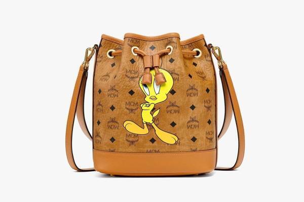 MCM「トゥイーティー」を配した”ヴィセトス柄”バッグ&フーディーなど全30種