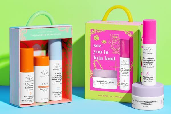 ドランク エレファント23年春コスメ、朝＆夜用ミニスキンケアキットで“手のひらスムージー”を体験