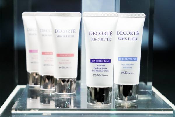 コスメデコルテの日焼け止め「サンシェルター」が進化、“最強UVカット×うるおう使用感”の全4タイプ