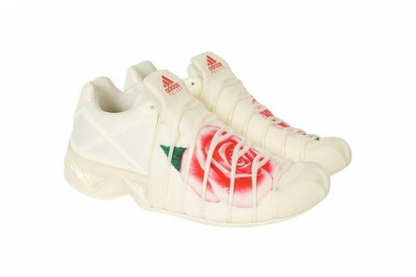 Y-3×パレス スケートボード、バラのグラフィックを施したコラボスニーカー＆Tシャツなど