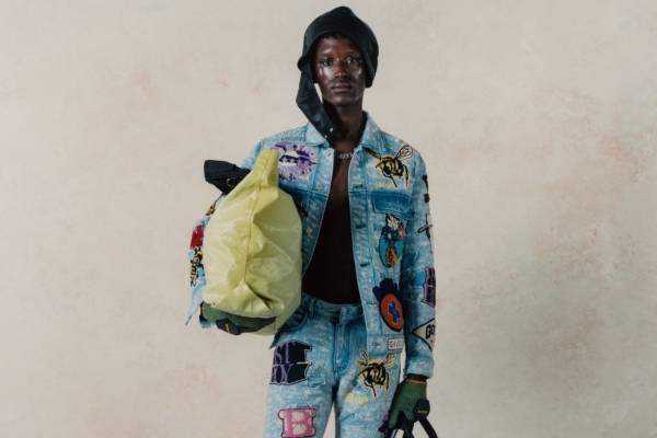 ジバンシィ×BSTROY“鮮やかな色彩”の総柄Tシャツや“パッチワーク”バックパックなど