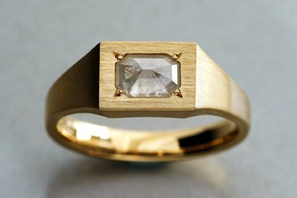 ジュエリーの展示販売会「ニュージュエリートーキョー 2022」青山・スパイラルに約100組が集結