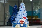 藤子・F・不二雄ミュージアムのクリスマス、”ドラえもん&のび太”モチーフのツリーや限定グッズ