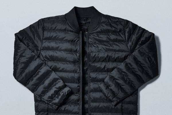 "ファミマで買える”ダウンジャケット誕生、撥水・保温の高機能＆ファセッタズムの落合監修