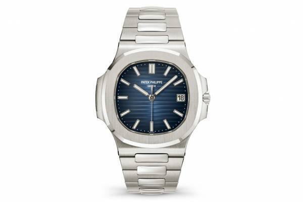 パテック フィリップの腕時計「ノーチラス」22年新作、ホワイトゴールドケースの「5811/1」
