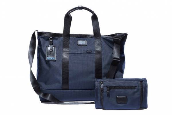 ソフネット×トゥミのトラベルバッグ“シューズ用ポケット”付トート、ネイビーカモフラージュの内装で