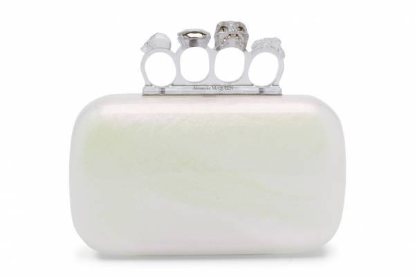 アレキサンダー・マックイーン“煌めく”「フォーリングクラッチ」限定バッグ、名古屋松坂屋店で