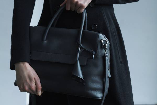 ディスコード ヨウジヤマモト“キップレザー”のボストンバッグや一点物バッグ、新宿で限定ストア