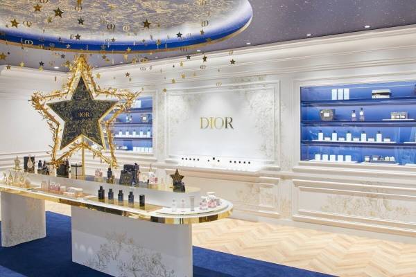 ディオール22年クリスマスコスメ＆人気フレグランスの体験イベントが六本木ヒルズで、カフェも併設