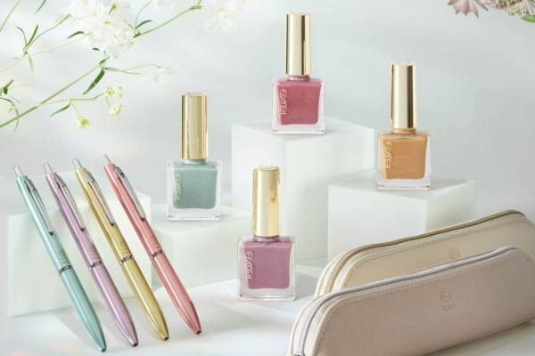 エクセル×文具ブランドが初コラボ、“春カラー”のお揃いネイル＆ボールペンで華やかな手元に