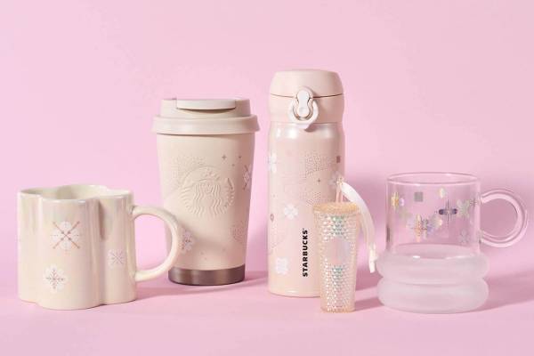 スターバックスの22年クリスマス限定グッズ第2弾、雪の結晶＆オーロラを描いたステンレスボトルやマグ