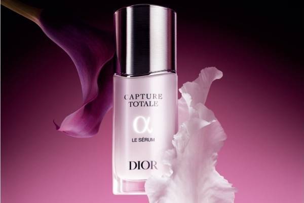 ディオール23年春スキンケア“肌のハリ”を変える新美容液「カプチュール トータル ル セラム」