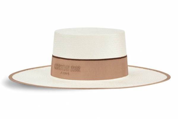 ディオール新作「ロデオハット」“乗馬”着想のワイドブリム＆ベージュリボン
