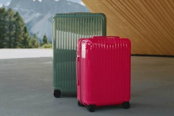 リモワのスーツケース「エッセンシャル」”北欧の森”着想の新色、パイングリーン&amp;ラズベリー