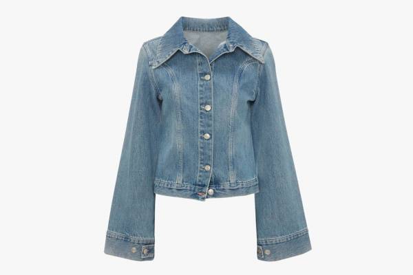 ミア・レーガン×ヴィクトリア ベッカム、ウォッシュ加工を施したデニムジャケット＆ジーンズなど