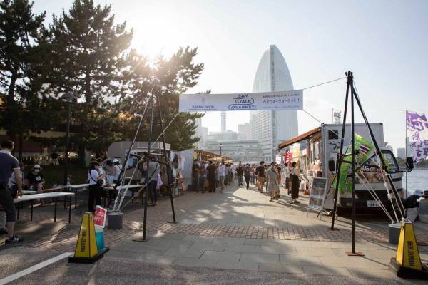 「ベイウォークマーケット 2022」横浜みなとみらい臨海部でクリスマスマーケット開催