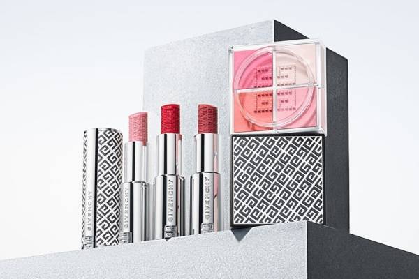 ジバンシイ23年春コスメ、“4Gロゴ入り”グリッター煌めく限定リップバーム＆薔薇色チーク