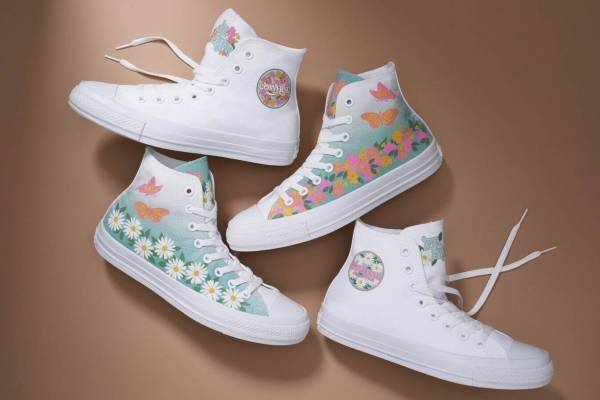 ホワイトアトリエ バイ コンバース、“花と蝶”モチーフでスニーカー「オールスター」をカスタマイズ